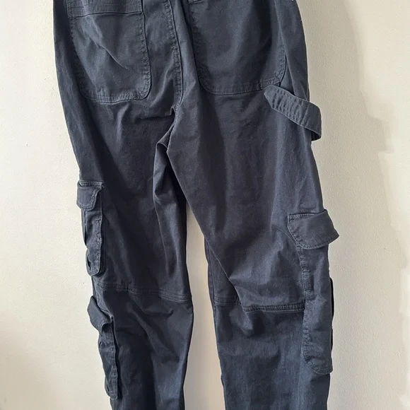 Abercrombie & Fitch Relaxed Cargo Pants Black Size 28 (6 LONG) - Picture 11 of 13